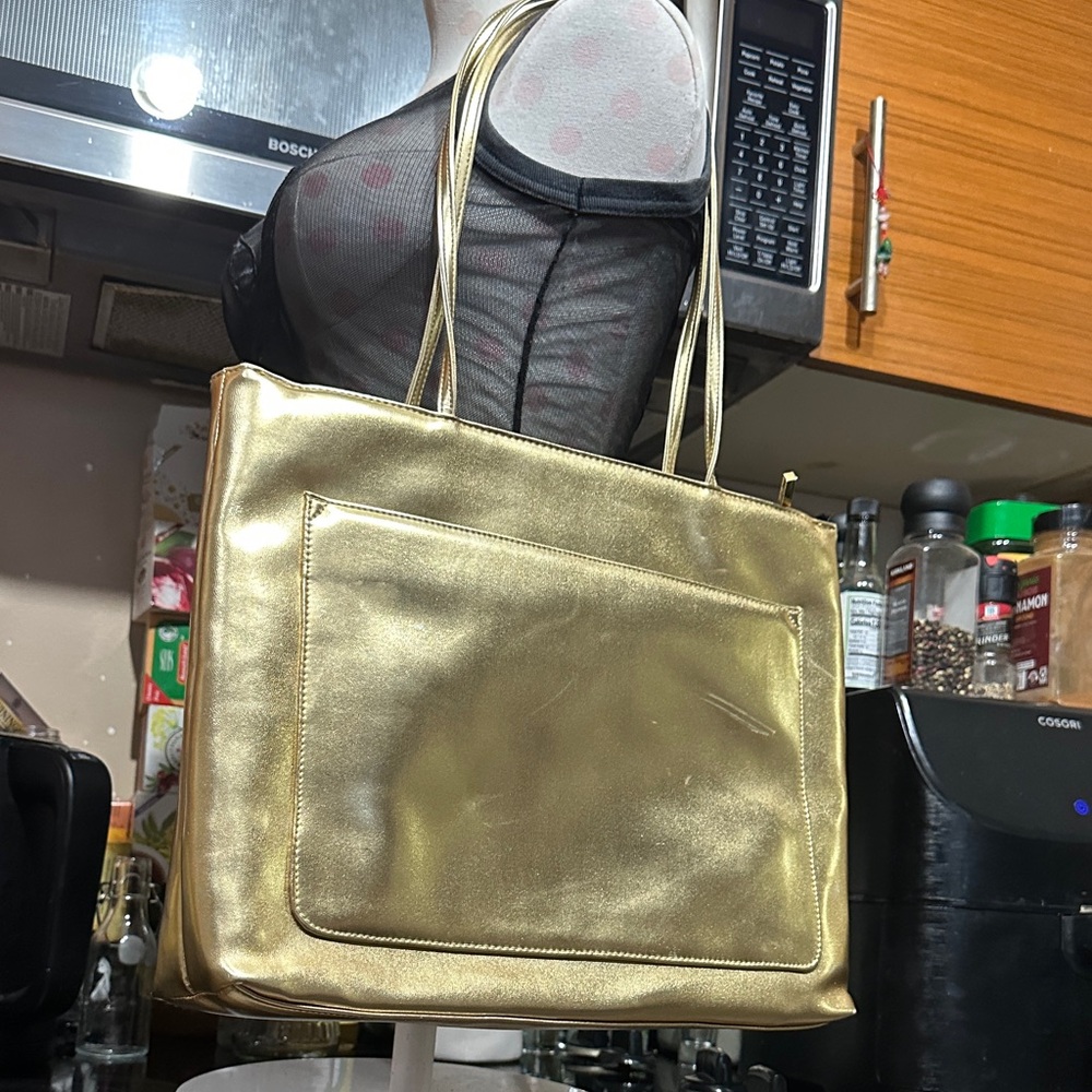 Stone Mountain Accessories Gold Tote Bag